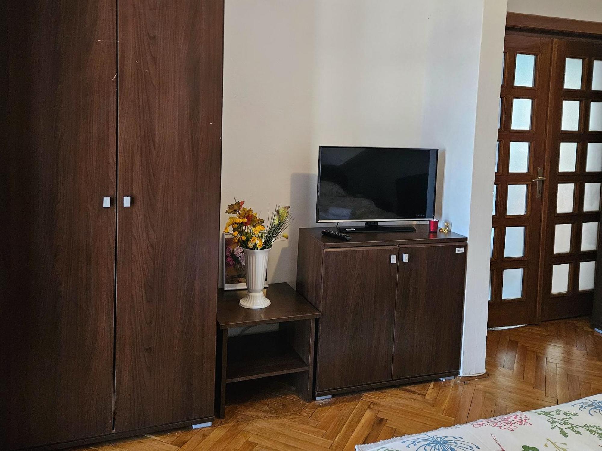 Apartment Zarnesti City Centre Vmp Free Parking Bilik gambar